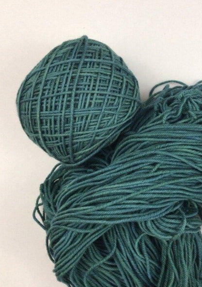 Everlea Worsted - Medium Weld Green